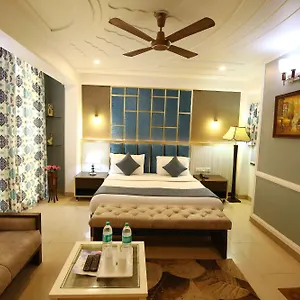 Airport Hotel Opera Hotel